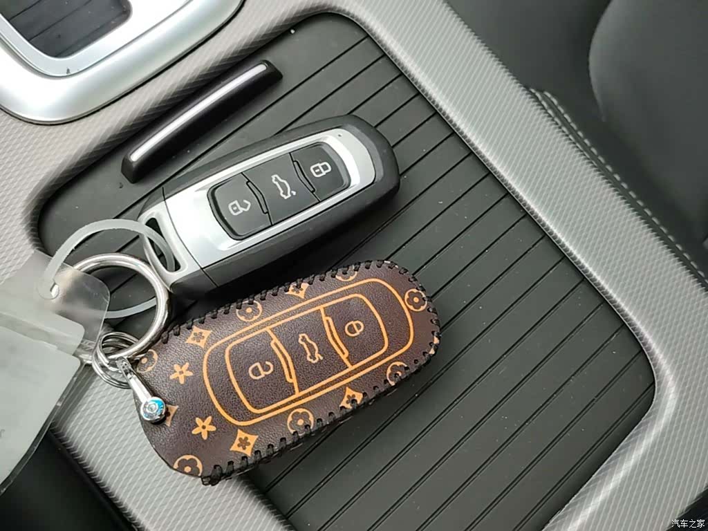 Geely Emgrand, 2019 9
