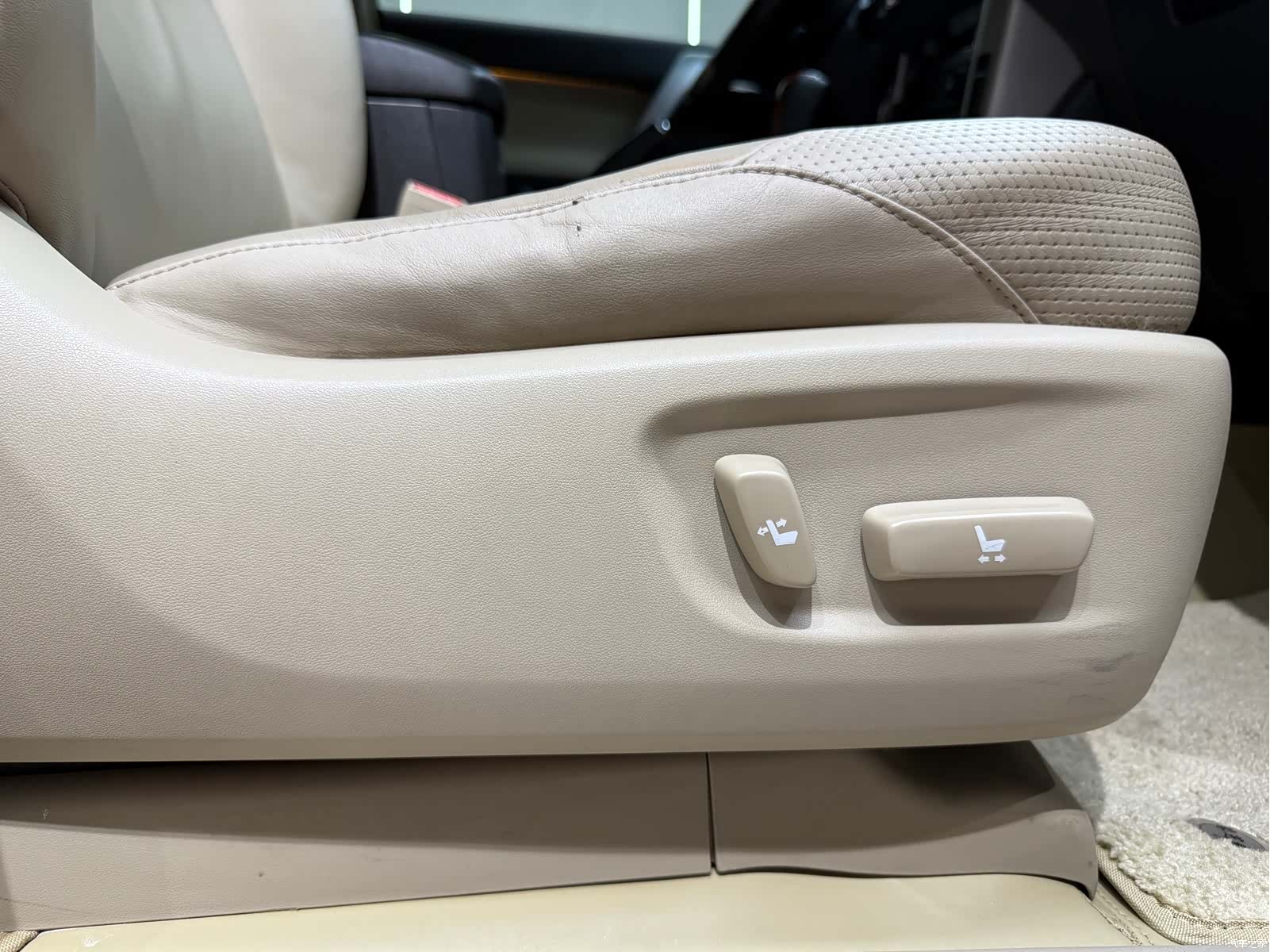 Toyota Prado, 2011 28
