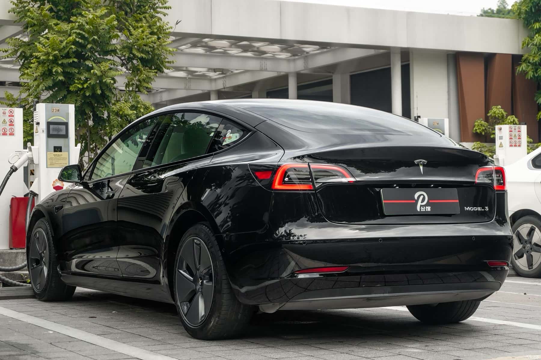Tesla Model 3, 2023 4