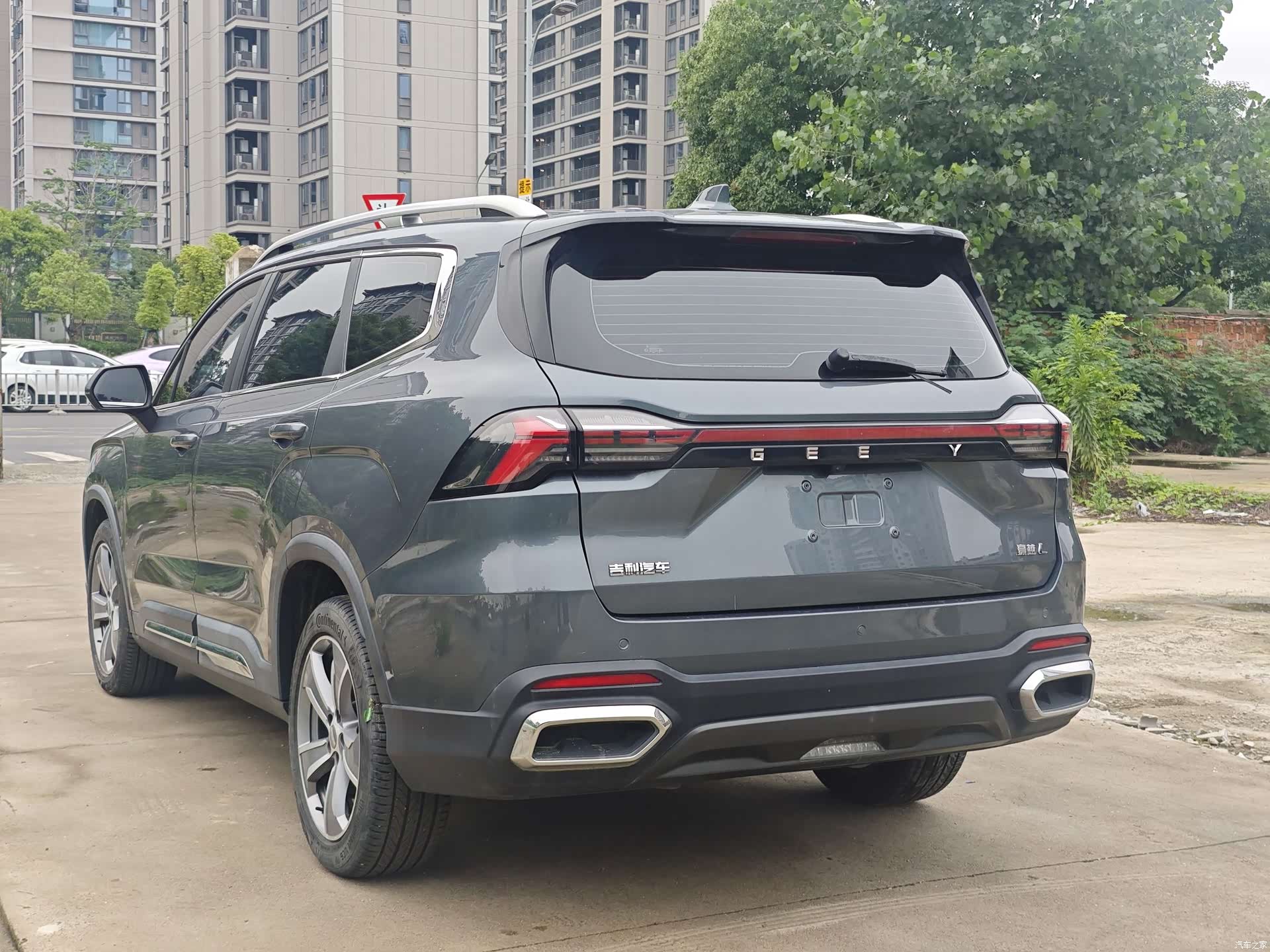 Geely Haoyue, 2022 14