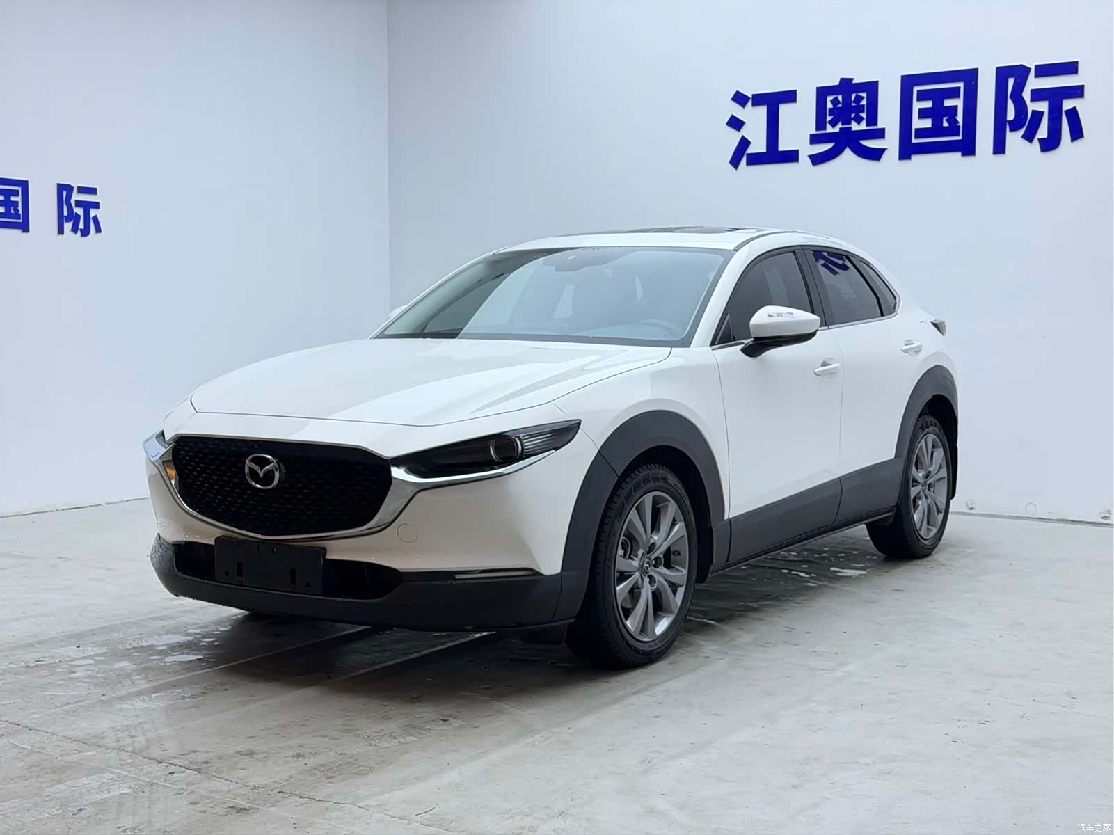Mazda CX-30, 2023 1