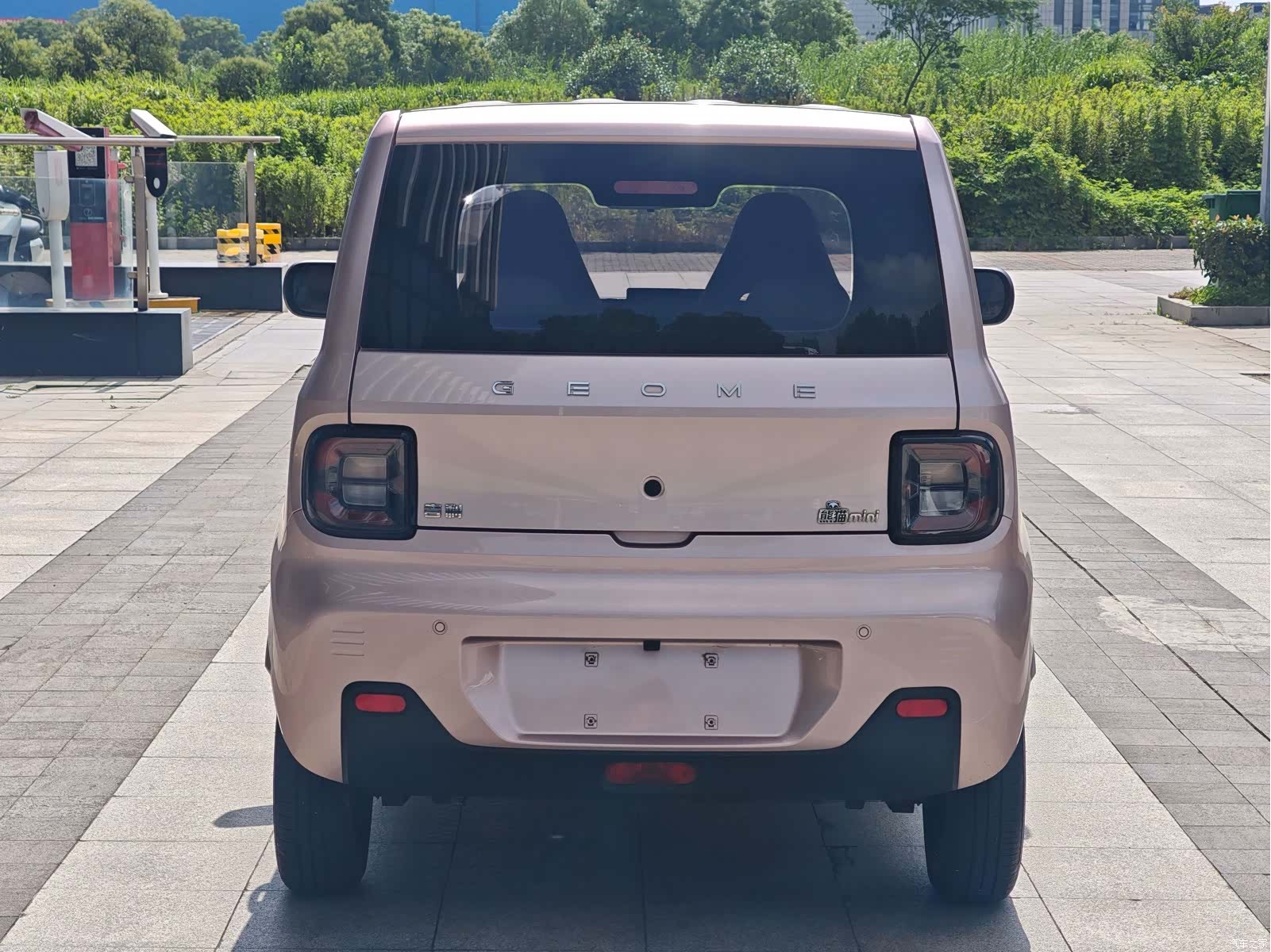 Geely Panda, 2023 10