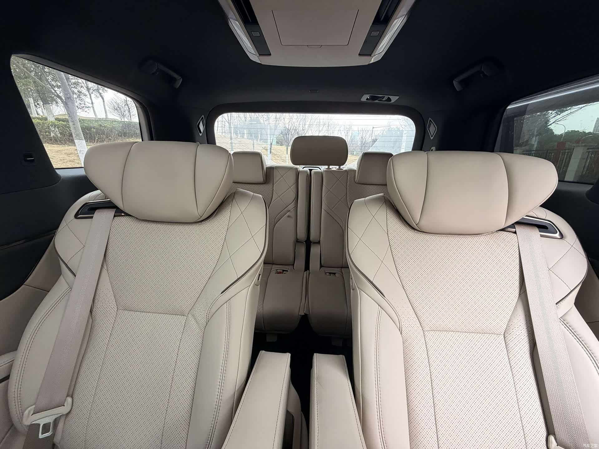 Toyota Vellfire, 2024 8