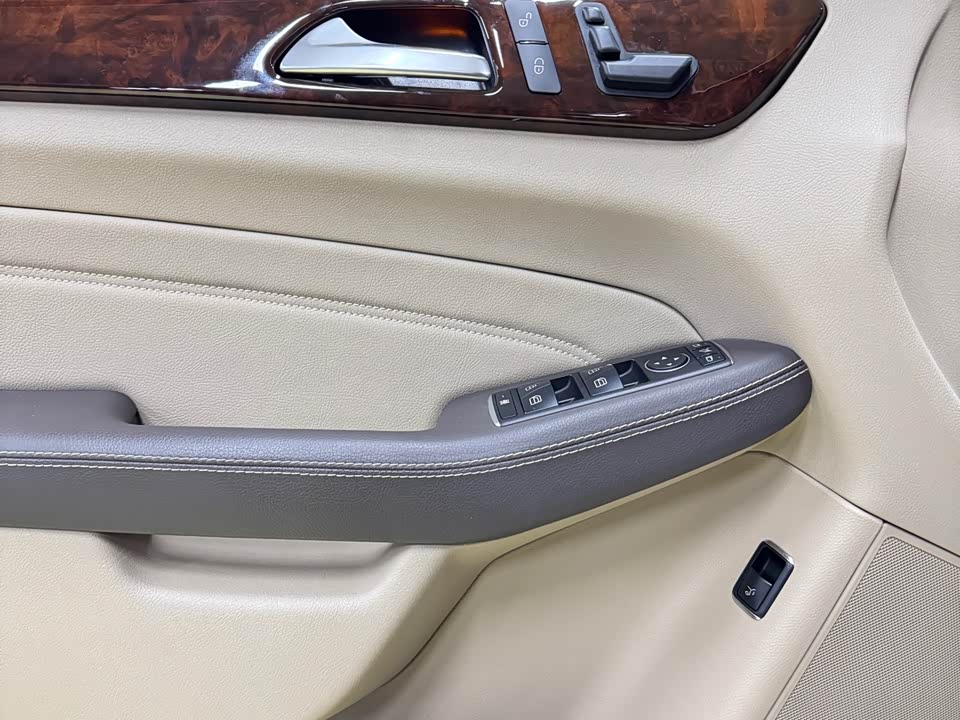 Mercedes-Benz M class