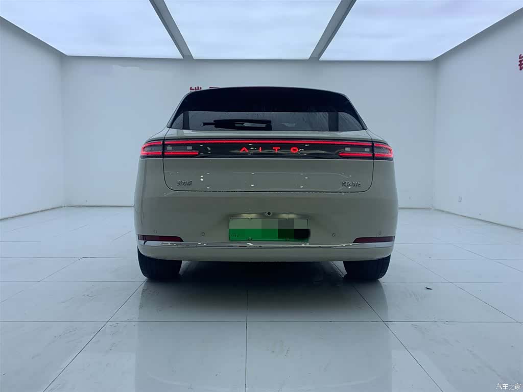 AITO M5, 2025 4