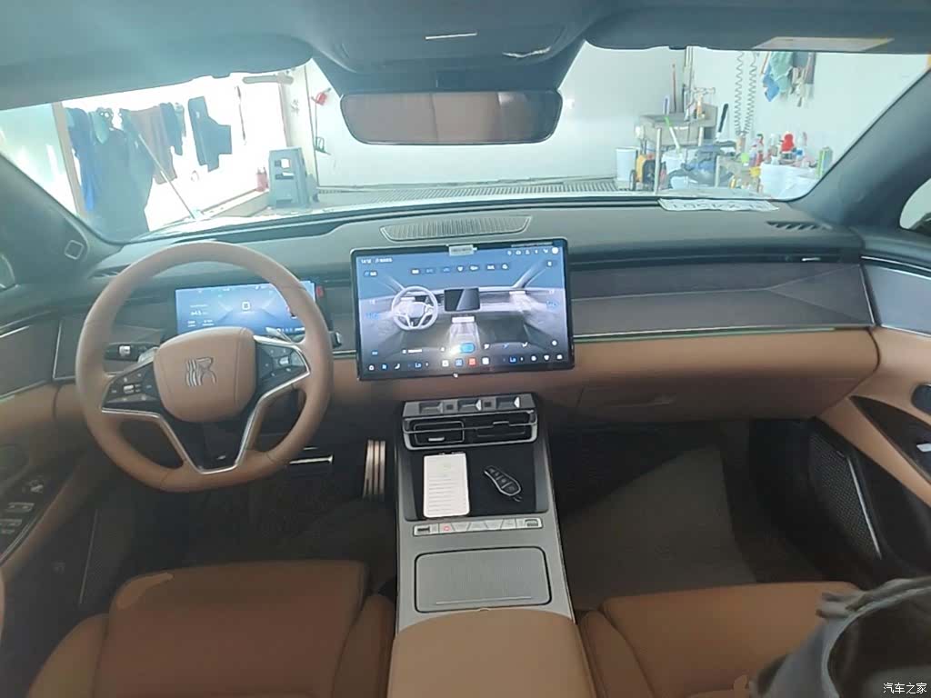 BYD Han, 2025 10