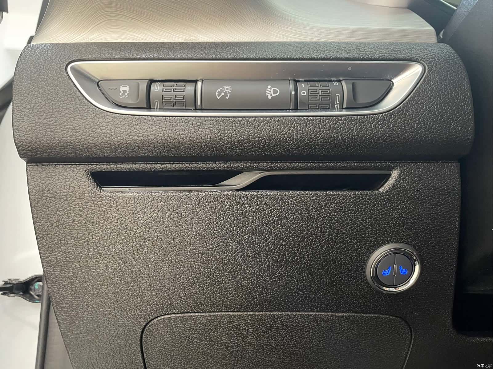 Geely Coolray, 2022 7