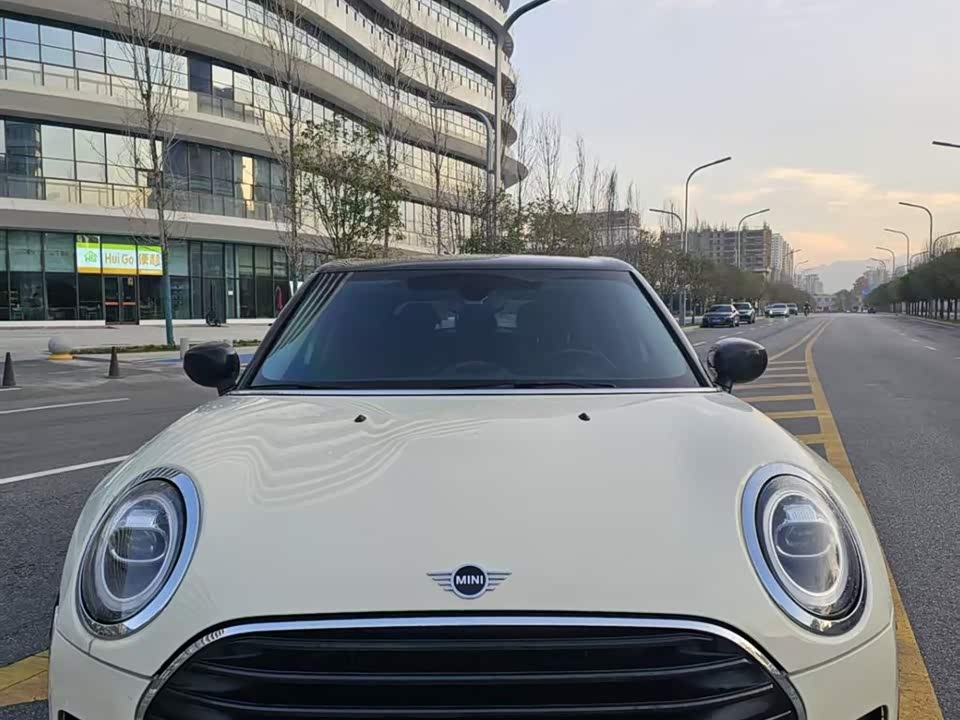 MINI CLUBMAN