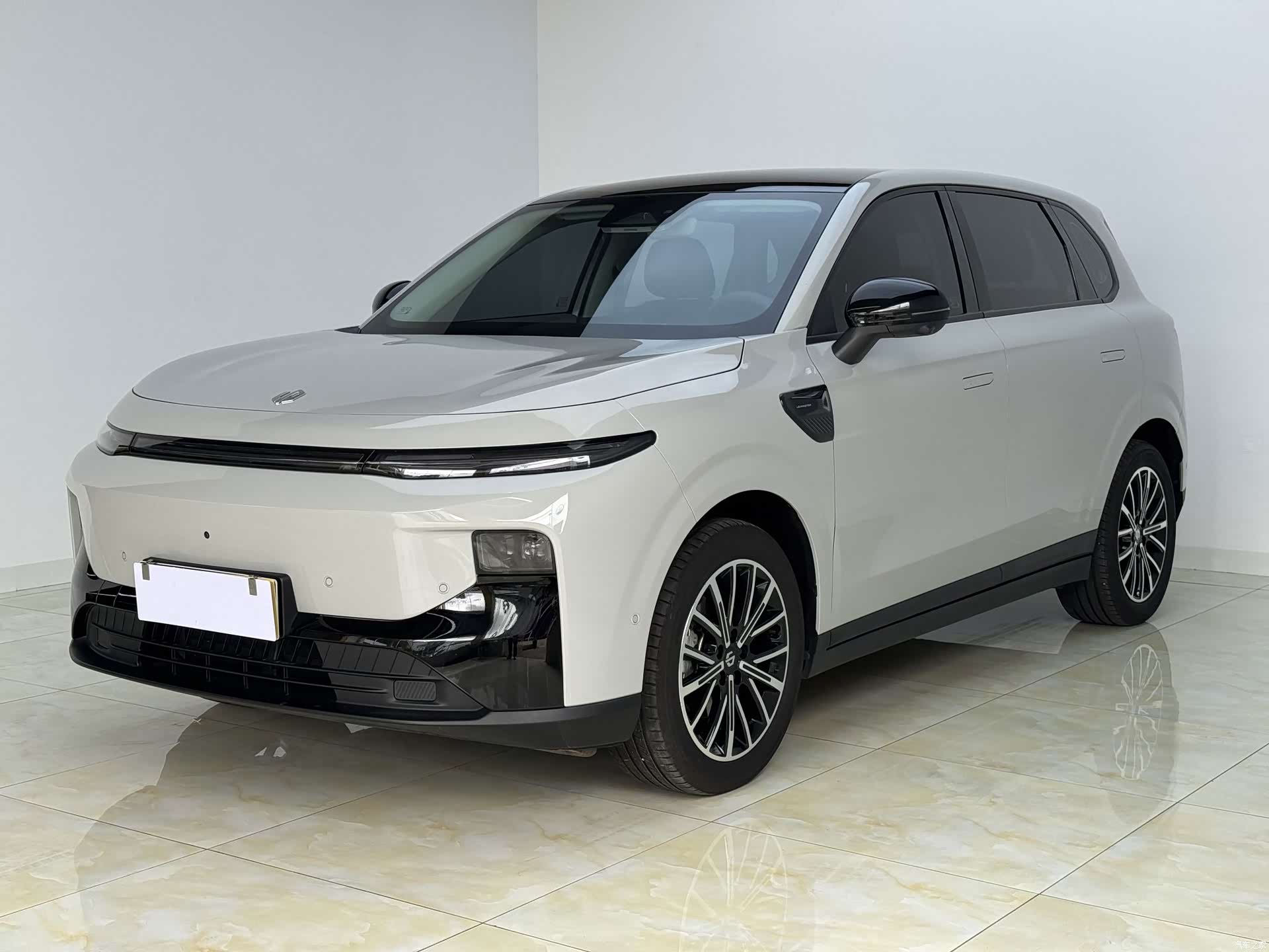 Leapmotor B10, 2025 1