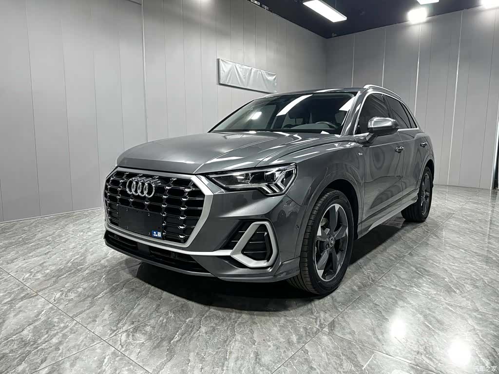 Audi Q3, 2022 1