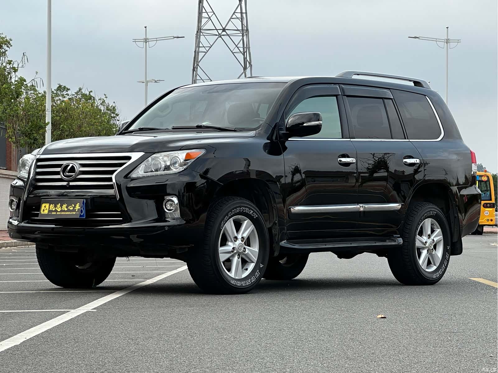 Lexus LX, 2015 1
