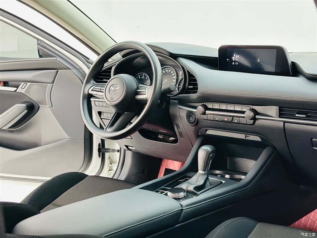 Mazda Mazda3, 2021 16