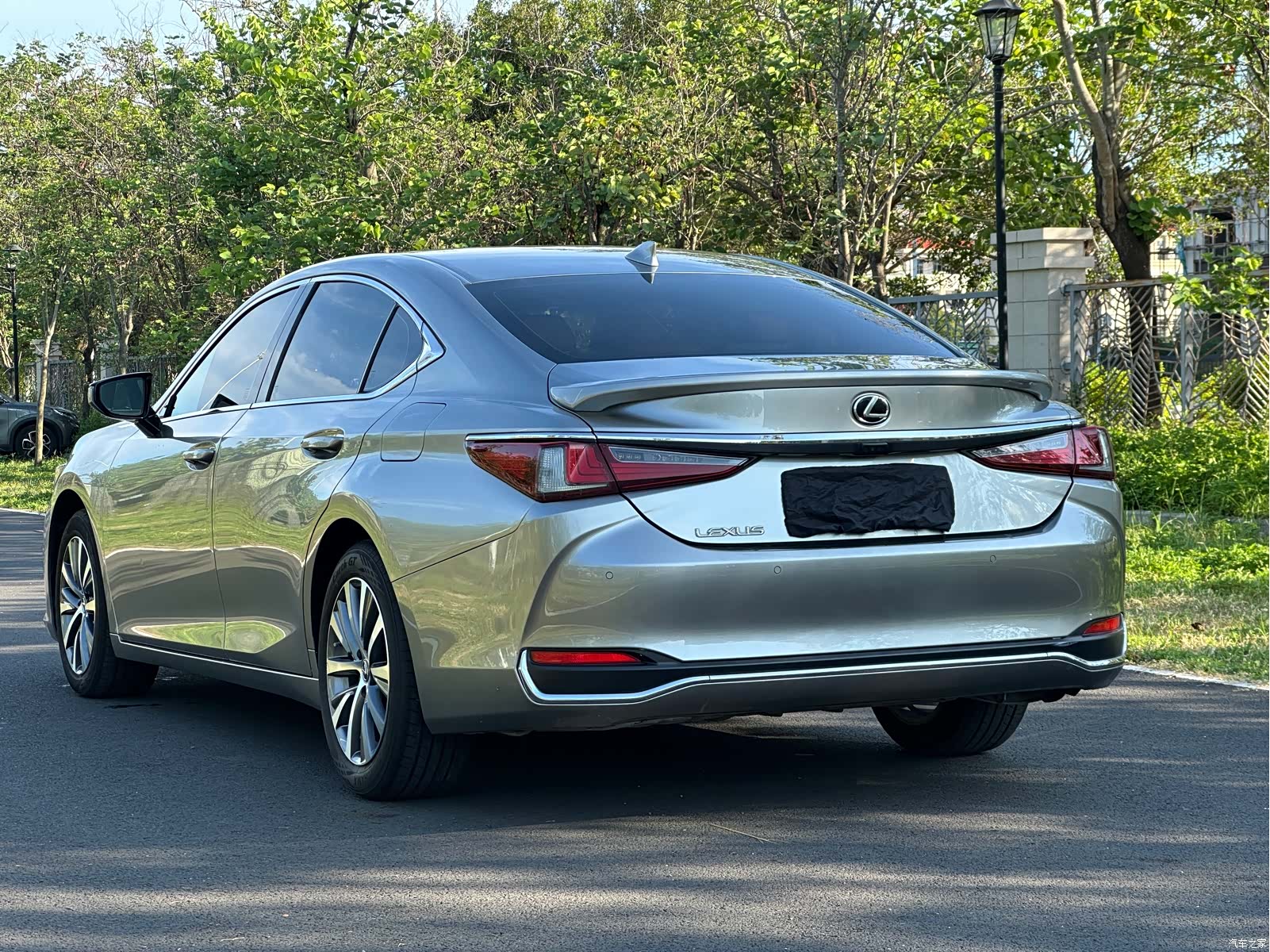 Lexus ES, 2020 4