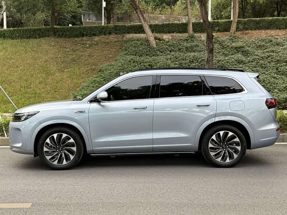 AITO Ask the world M7