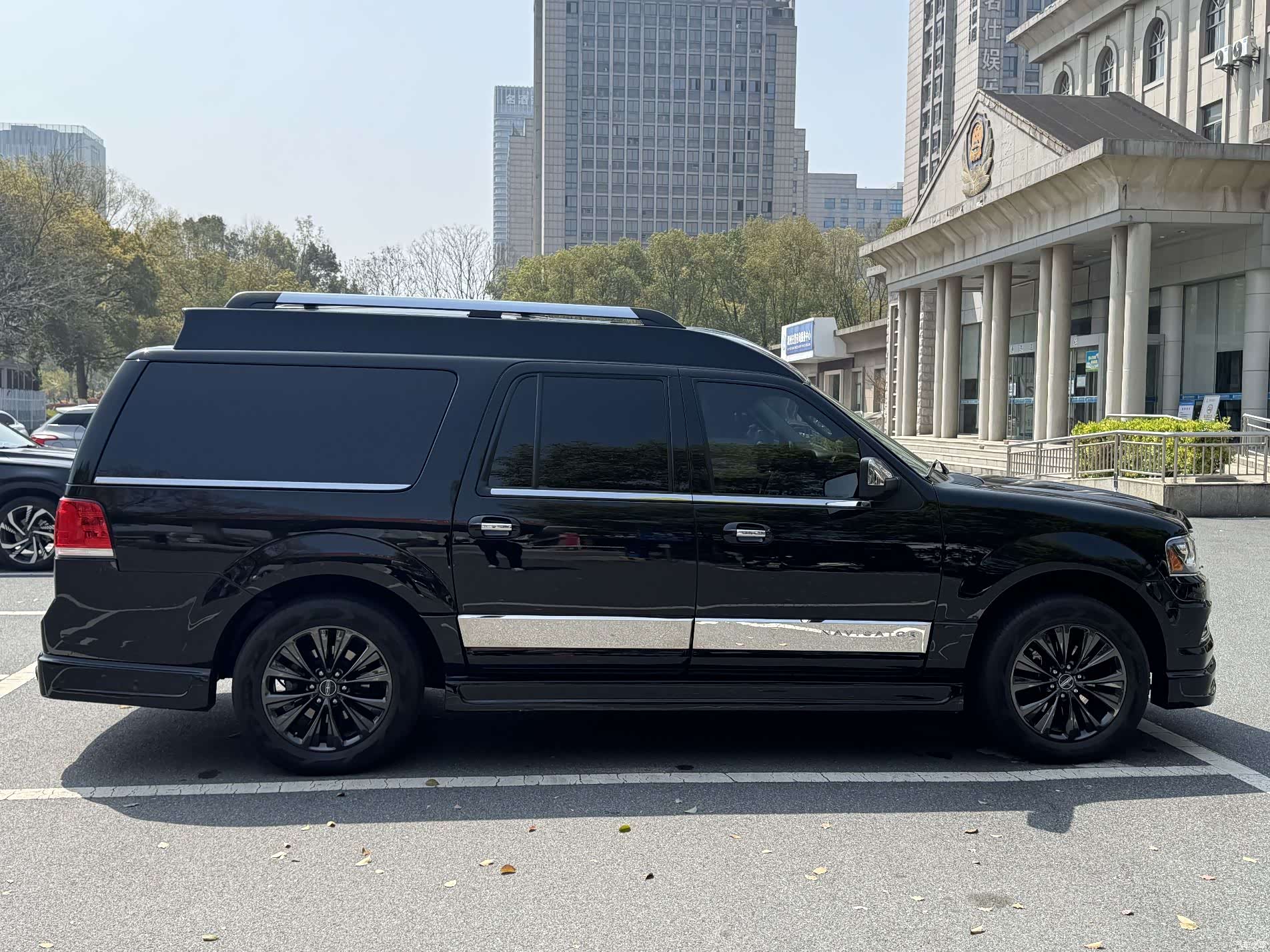 Lincoln Navigator, 2018 15
