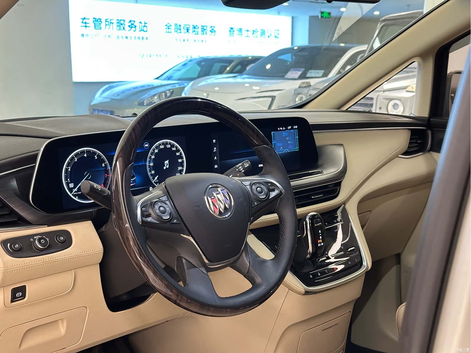 Buick GL8, 2022 10