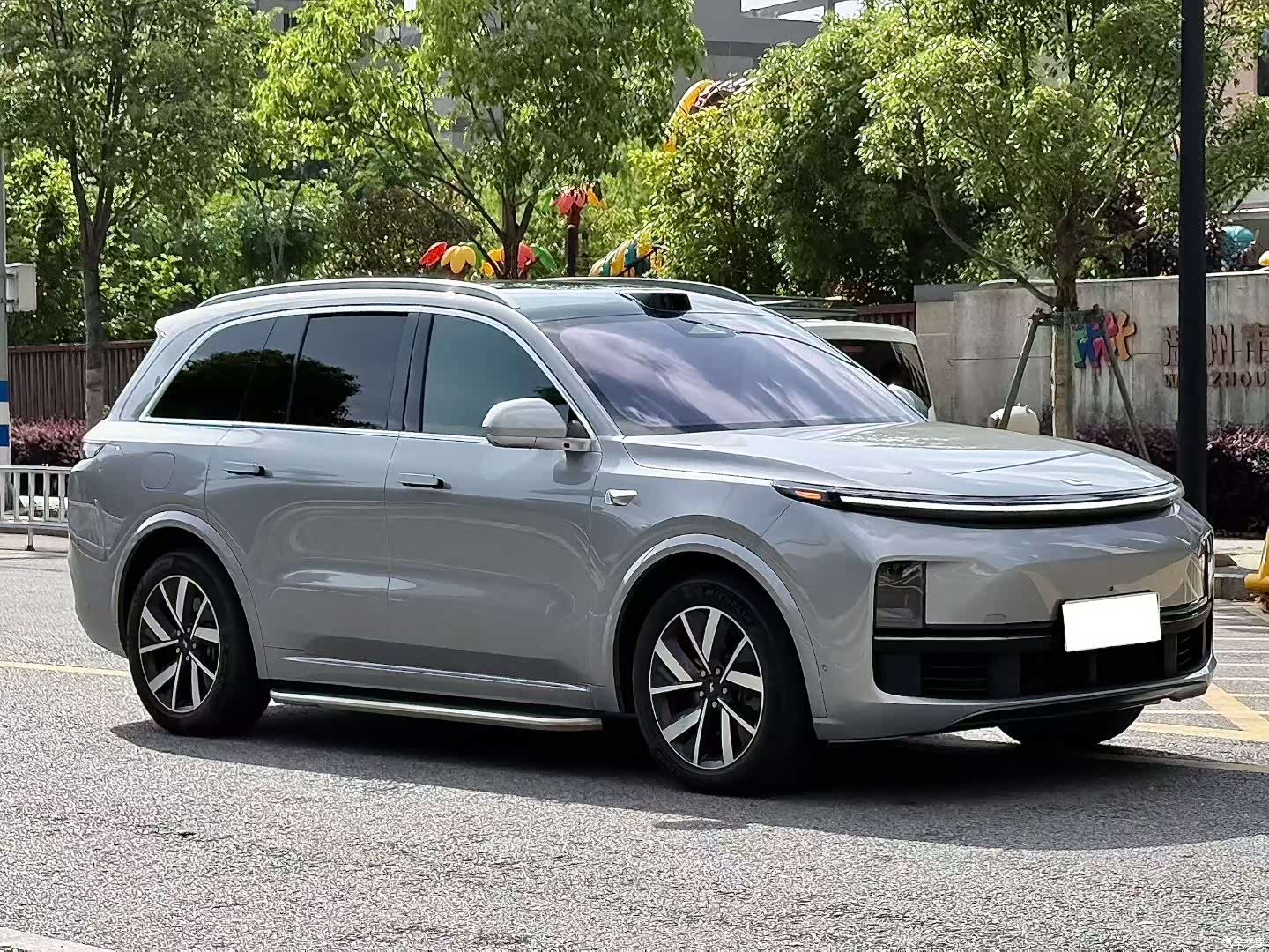 Li Auto L8, 2023 3