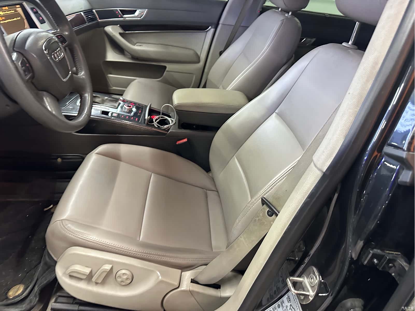 Audi A6L, 2011 8