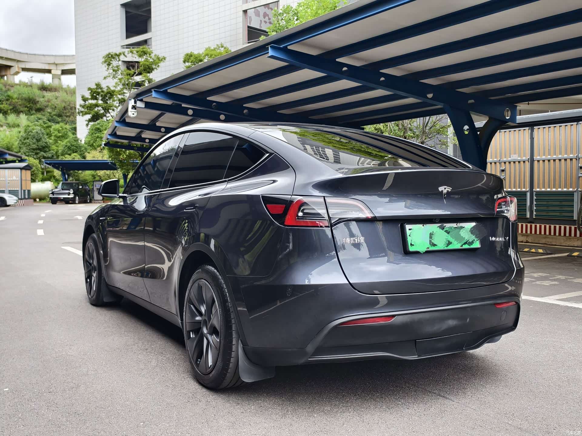 Tesla Model Y, 2024 14