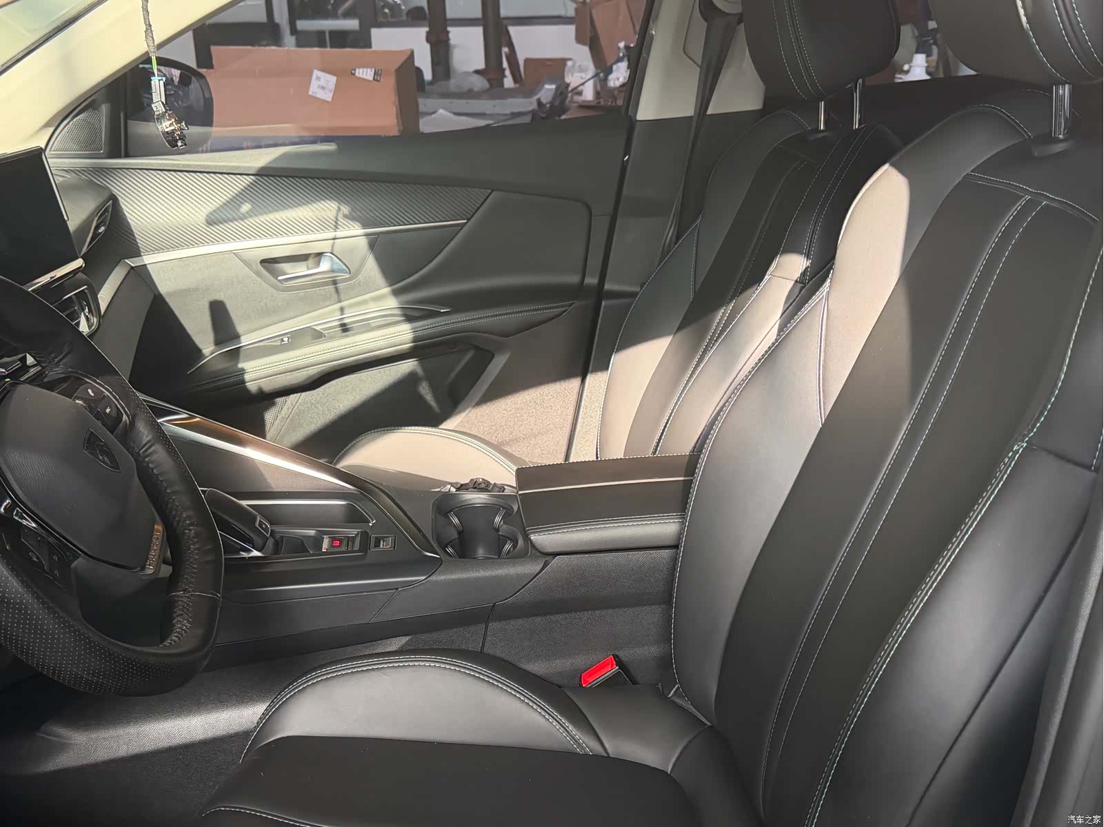 Peugeot 4008, 2024 все фото