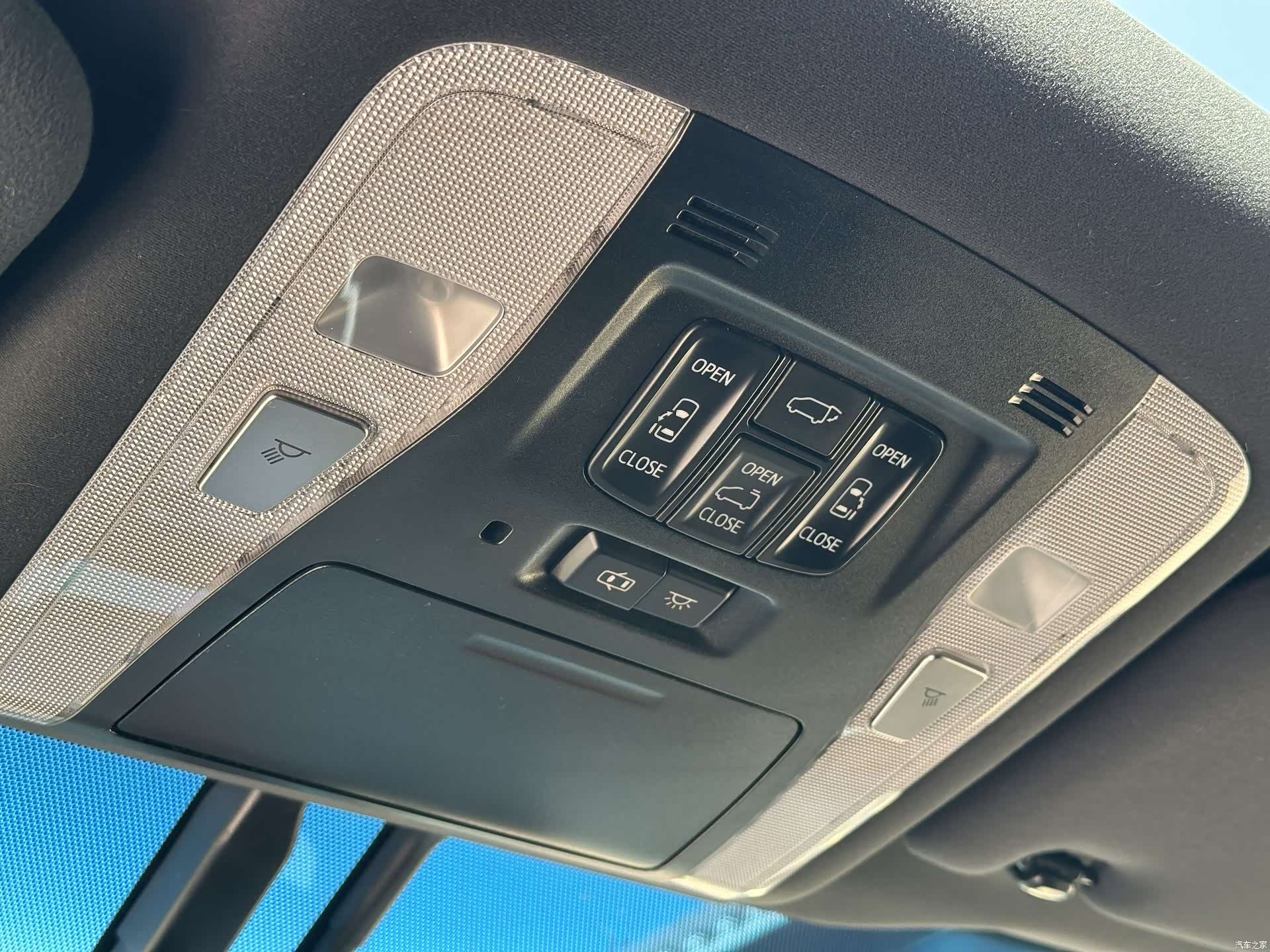 Toyota Alphard, 2017 14