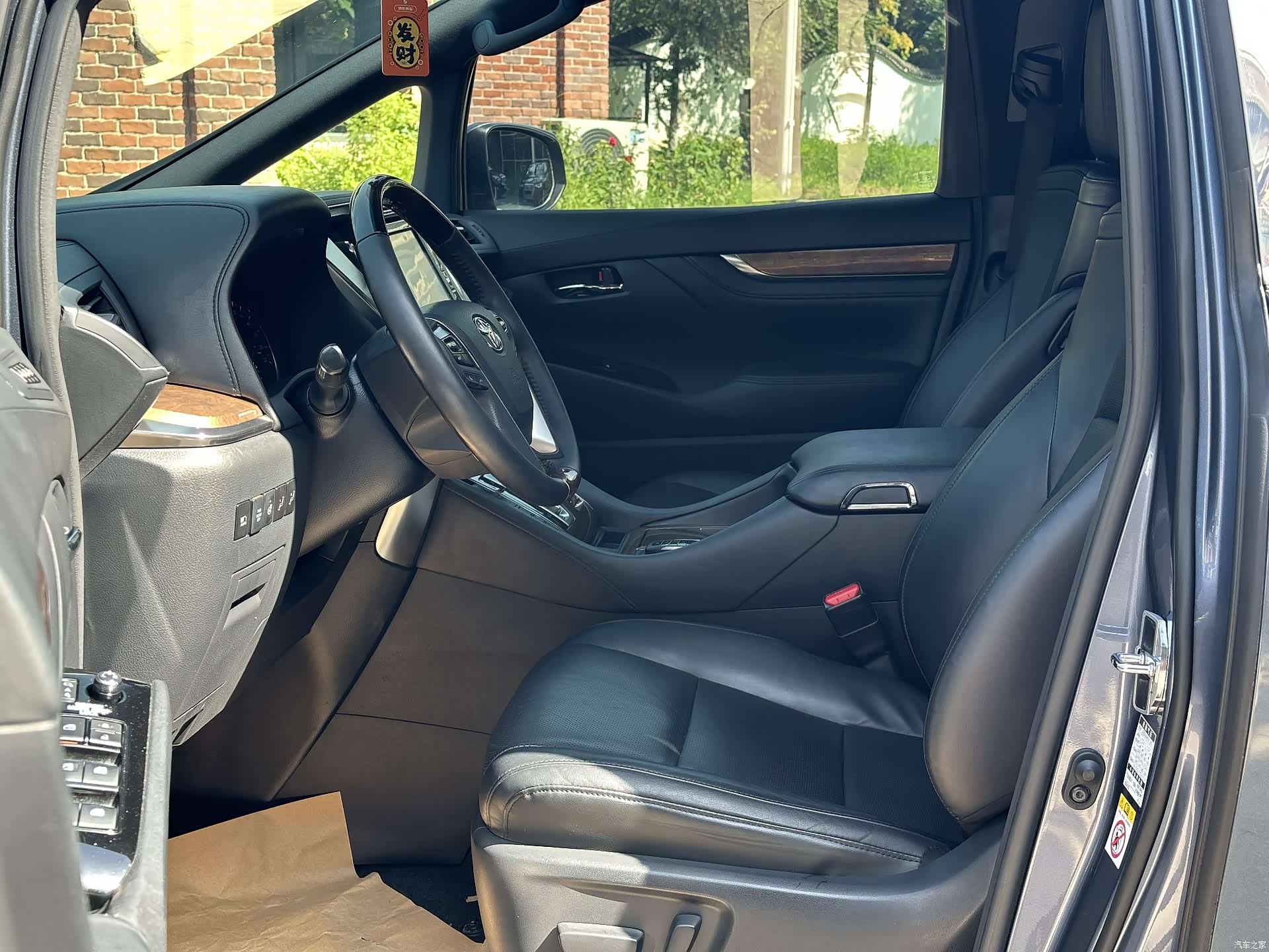 Toyota Alphard, 2017 7