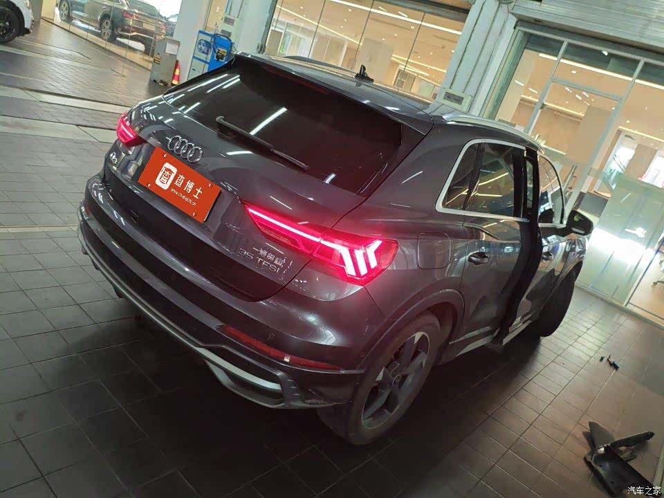Audi Q3, 2022 2