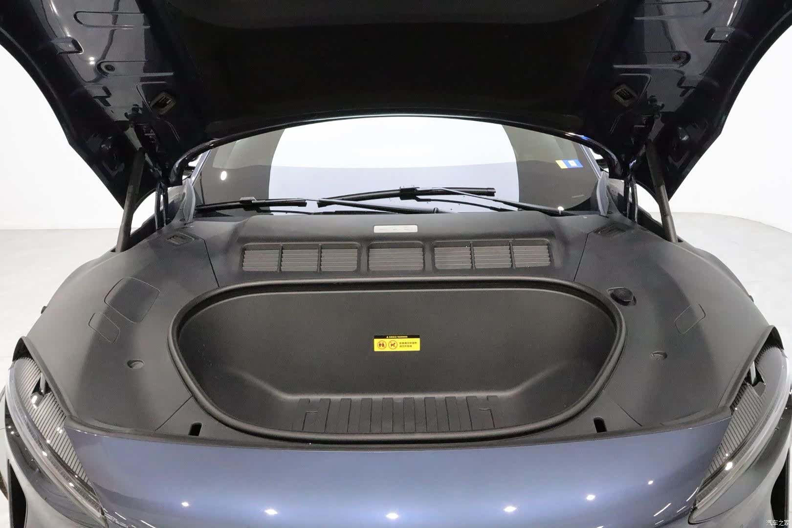 Xiaomi YU7, 2025 19