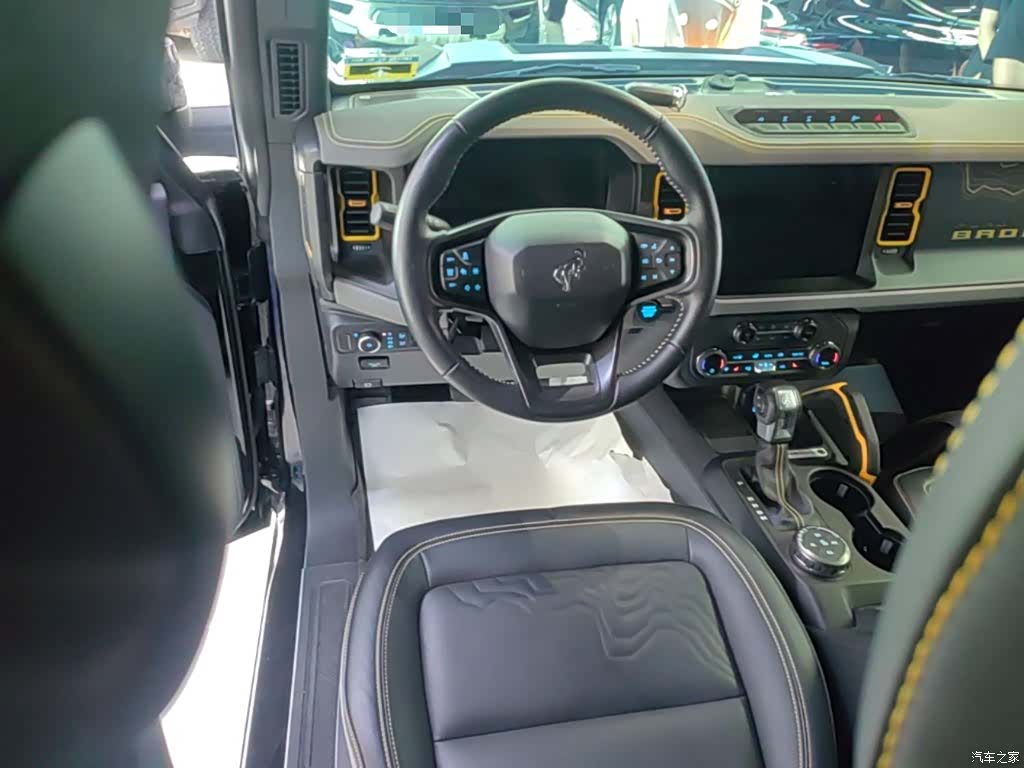 Ford Bronco, 2025 11