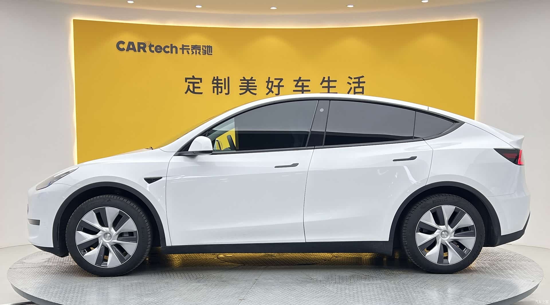 Tesla Model Y, 2023 25