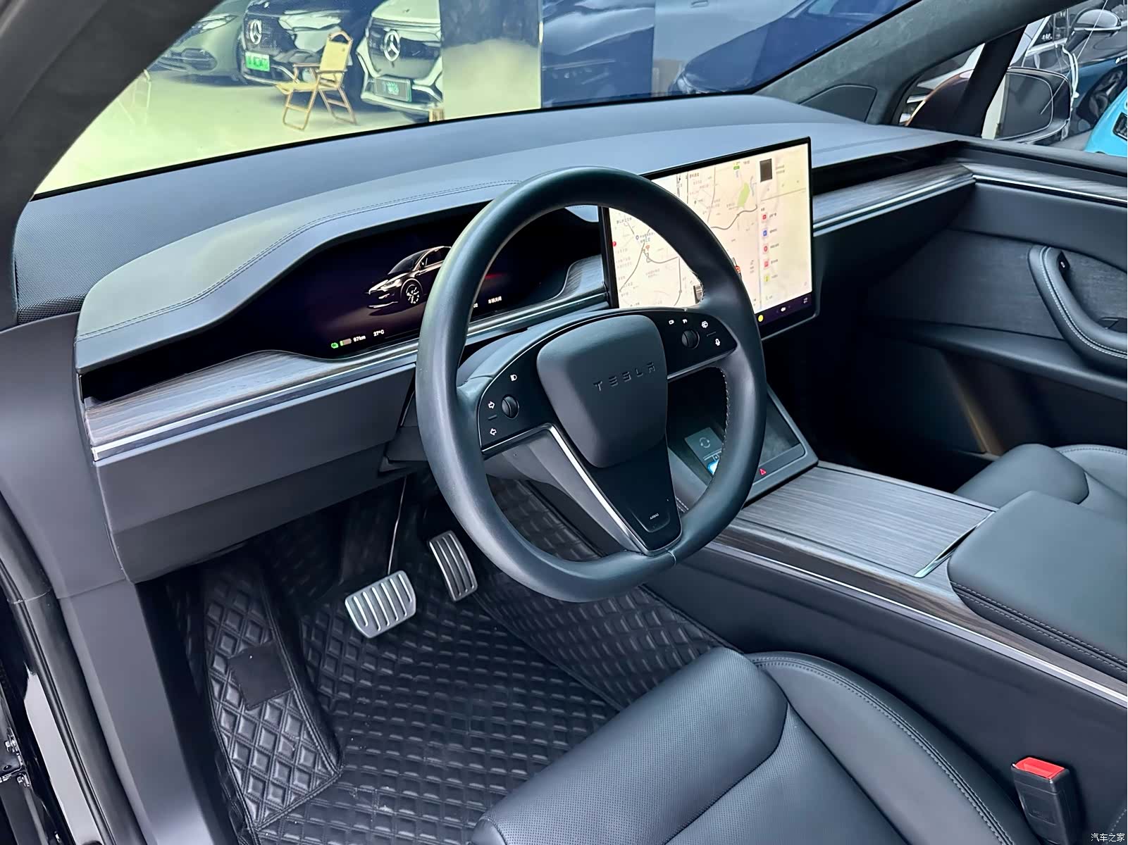 Tesla Model X, 2023 все фото