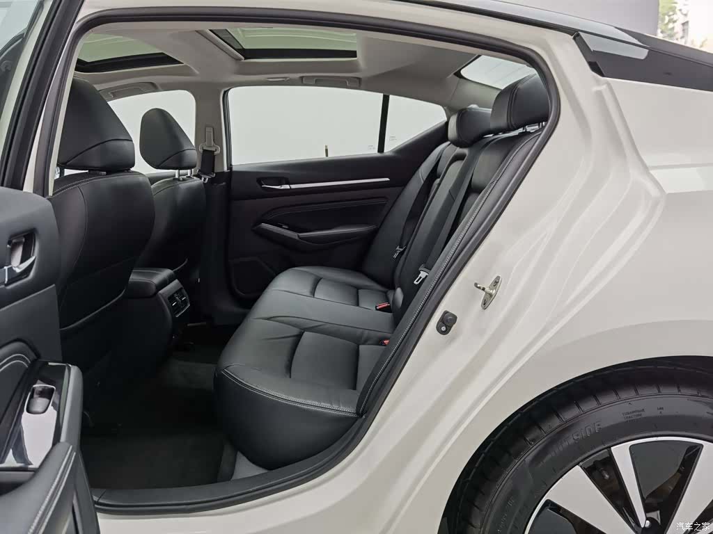 Nissan Teana, 2020 15