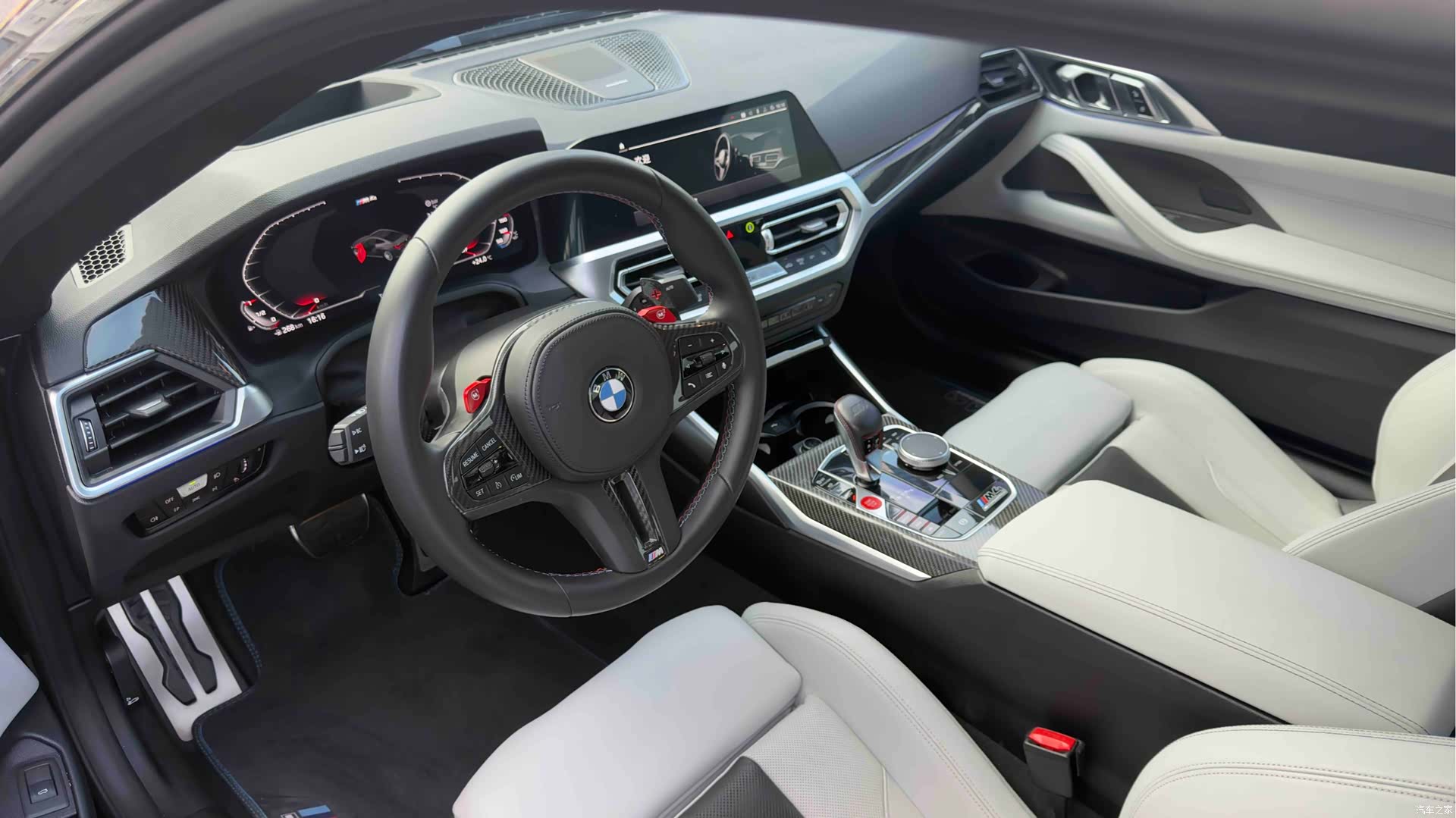 BMW M4, 2022 8