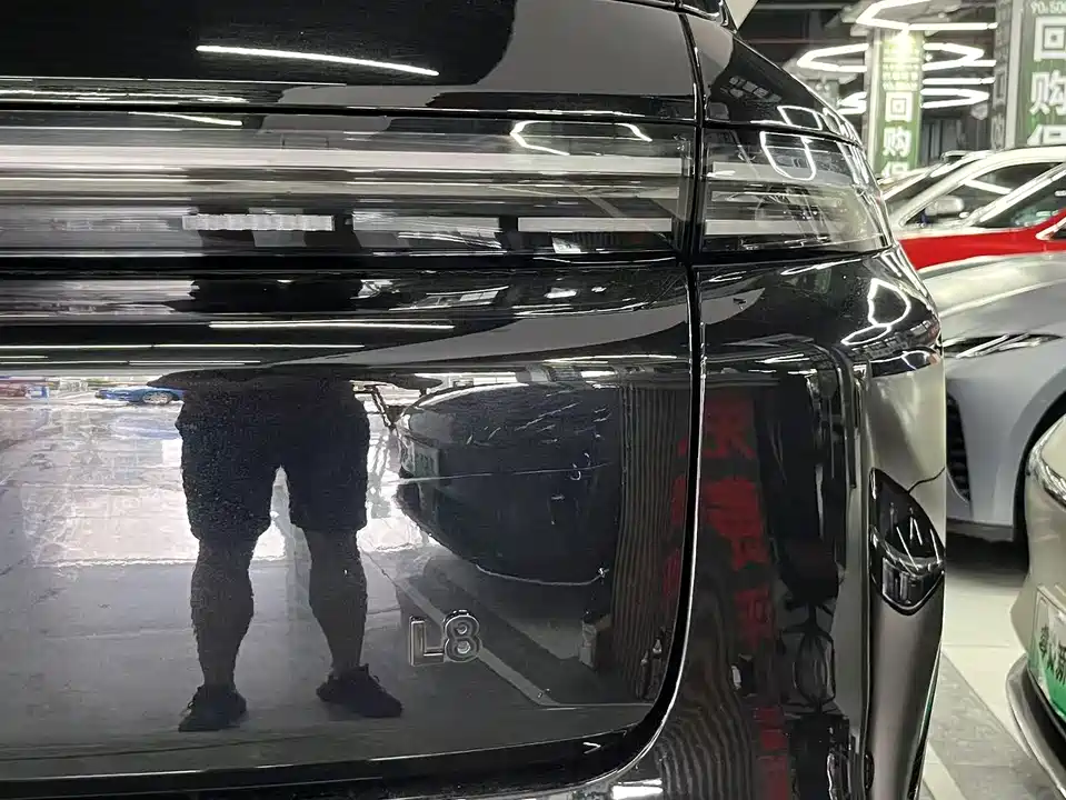 Li Auto Ideal L8