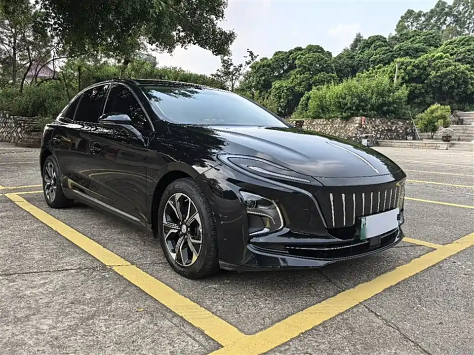 Hongqi E-QM5 Hongqi E-QM5