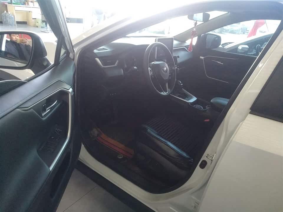 Toyota RAV4 Rongfang