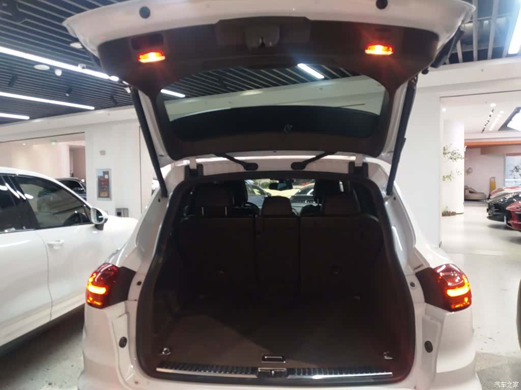 Porsche Cayenne, 2015 16