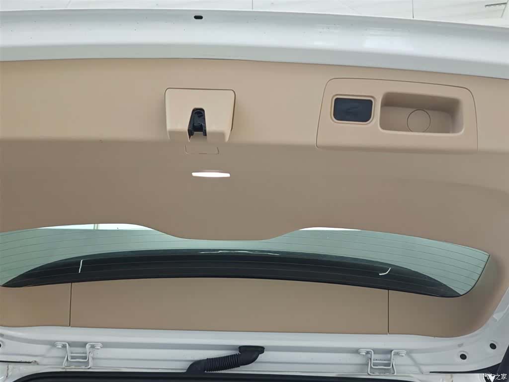 Buick GL8, 2025 10