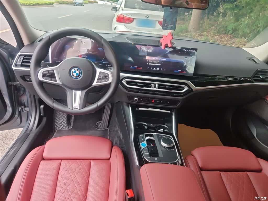 BMW i3, 2024 10