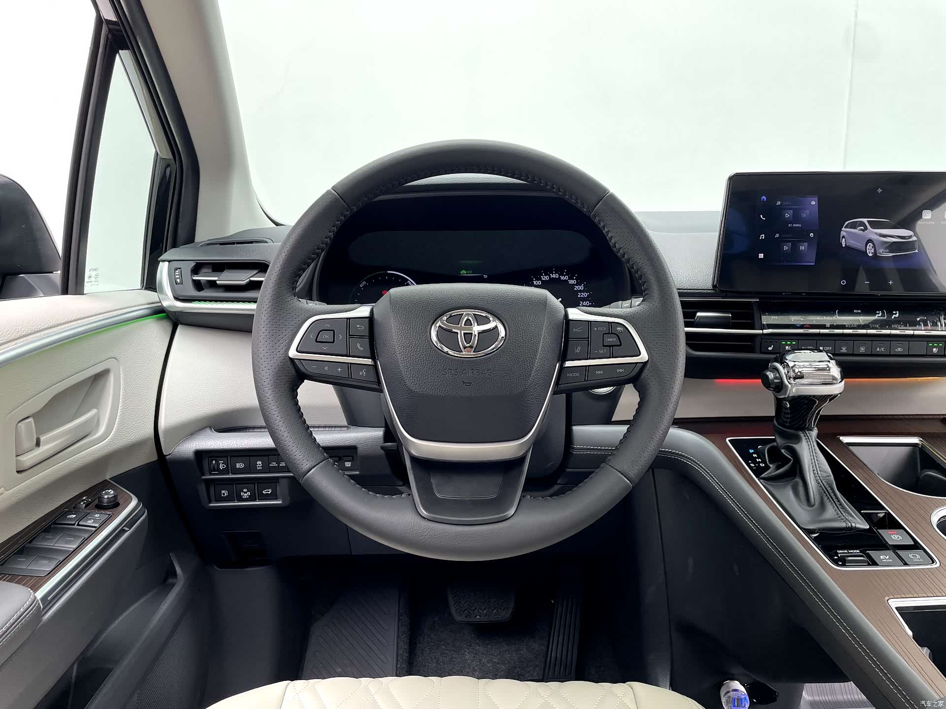 Toyota Sienna, 2026 17