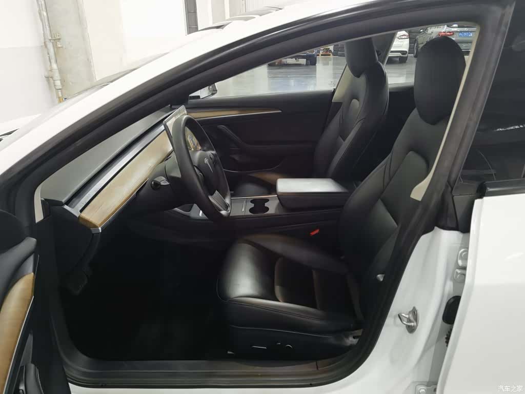 Tesla Model 3, 2021 10