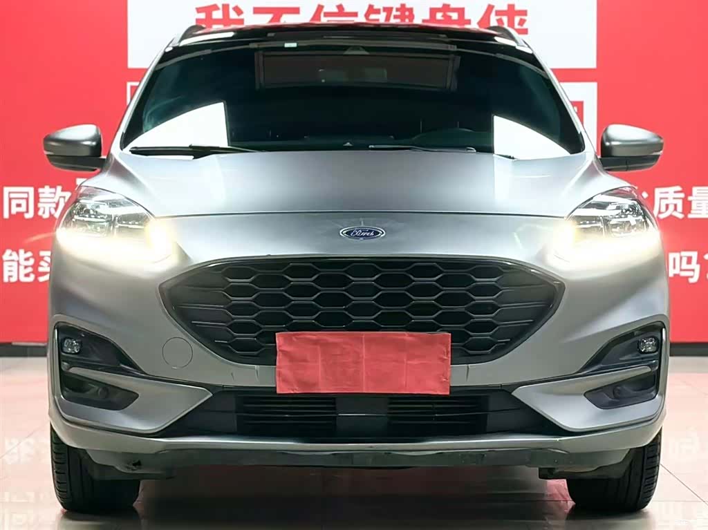 Ford Escape, 2022 2