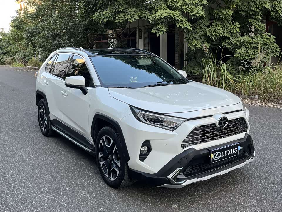 Toyota RAV4 Rongfang