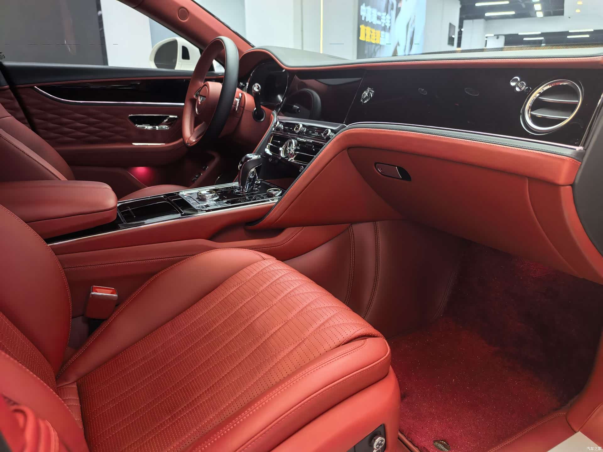 Bentley Flying Spur, 2023 18