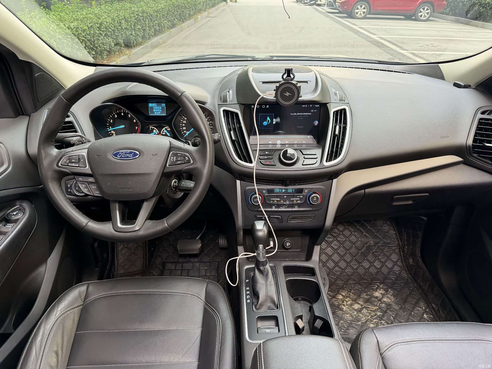 Ford Kuga, 2017 9