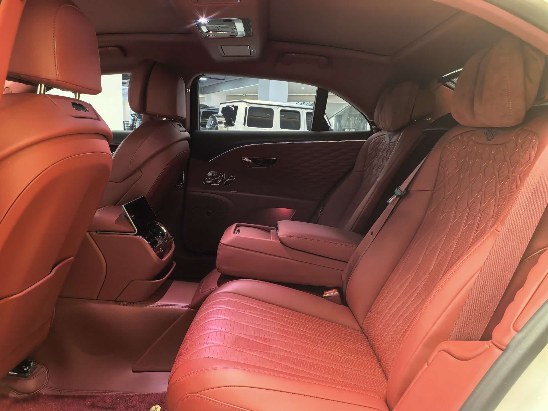 Bentley Flying Spur, 2023 15