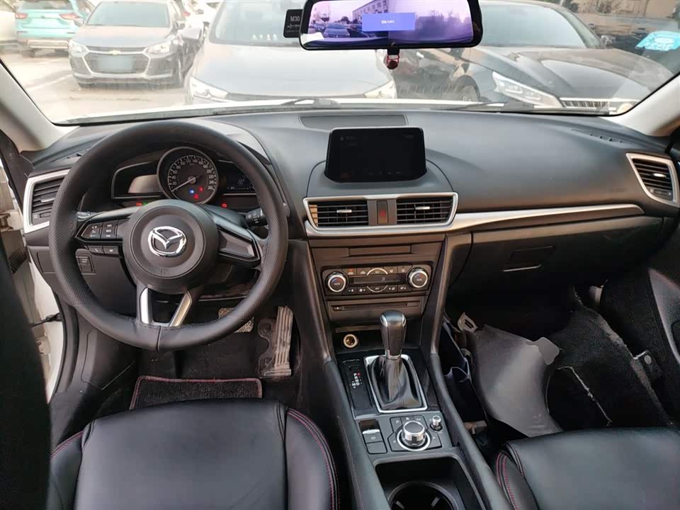 Mazda 3 Angkesaila