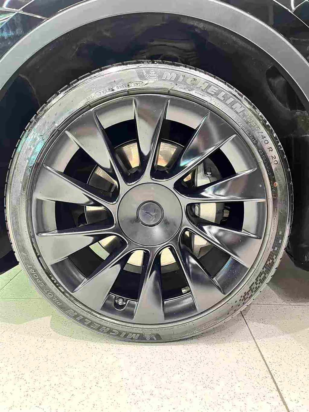 Tesla Model Y, 2022 21