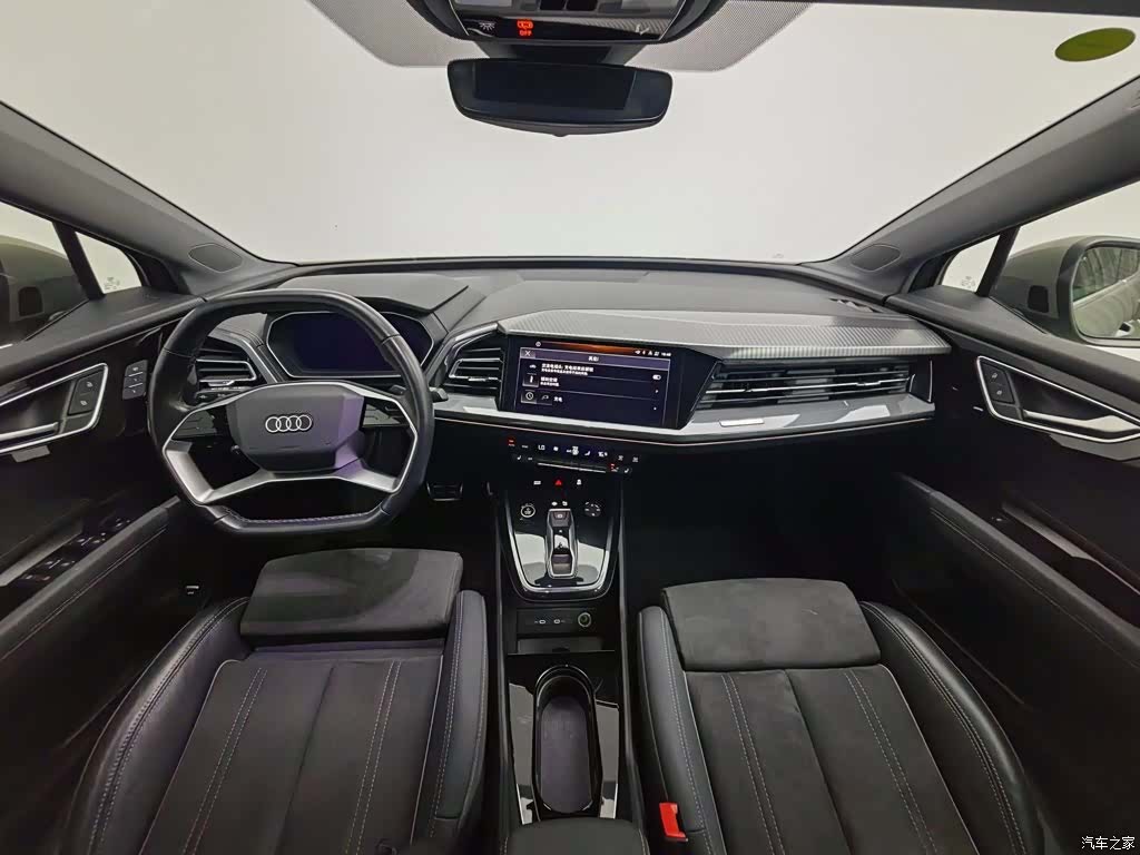 Audi Q4 e-tron, 2024 все фото