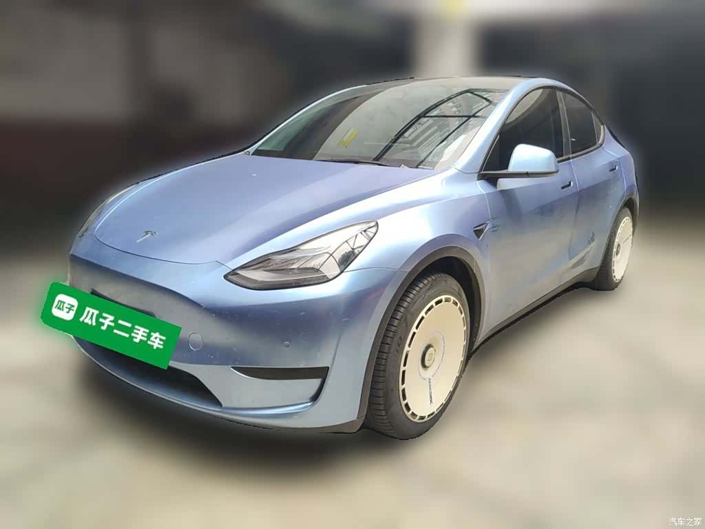 Tesla Model Y, 2022 2